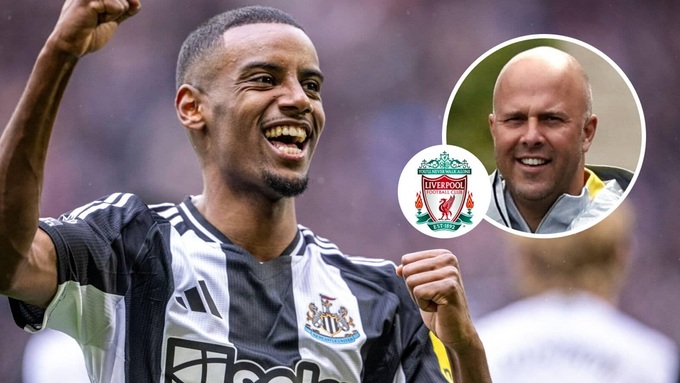 Alexander Isak is the target of The Reds