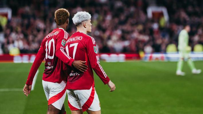 Garnacho and Rashford rarely combine on the field, not to mention the yard