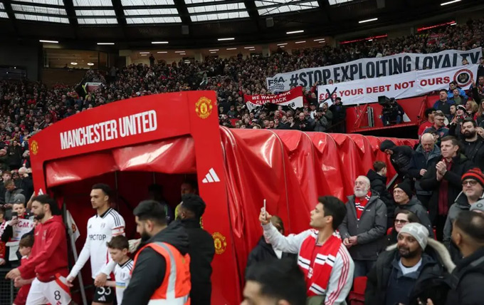 MU is making the fans angry