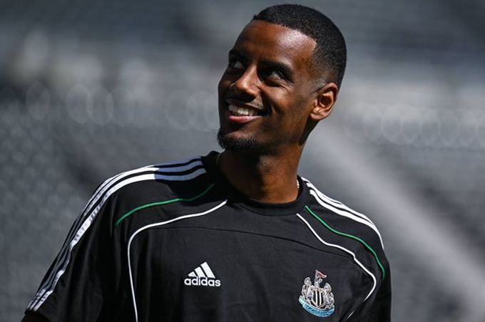 Newcastle will reward Isak salary