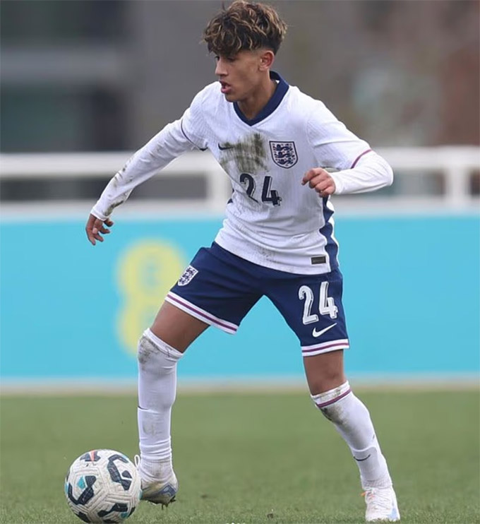 Gabriel in U15 shirt