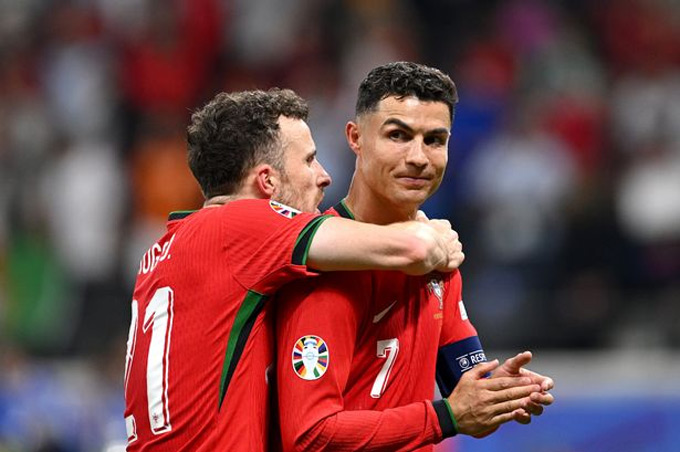 Ronaldo is a close teammate with Jota in Portugal