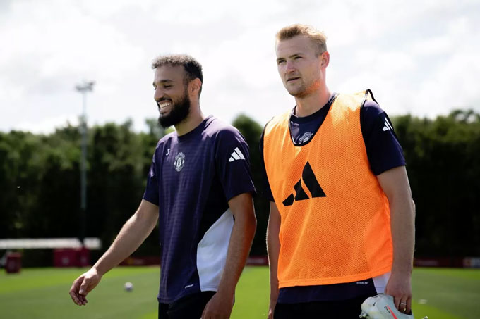 Mazraoui and De Ligt are fresh at the training session of MU