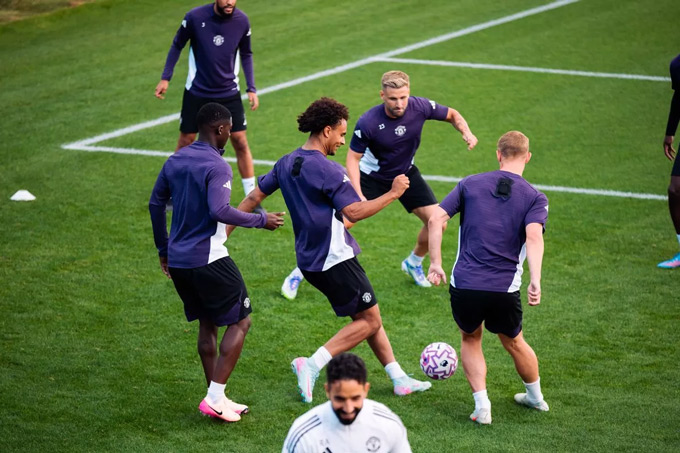 MU players wear Statsports technology in the training session