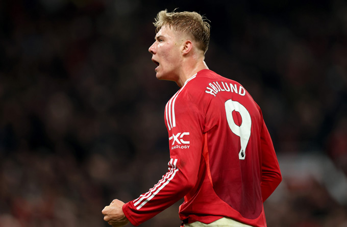 Should MU give Hojlund one more chance?