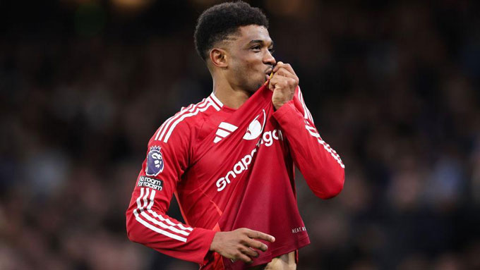 Diallo will have the chance to kick the number 10 right when MU has not purchased MBeumo