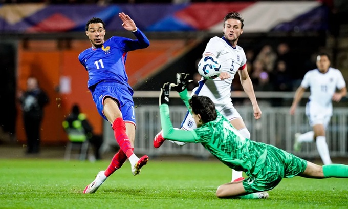 Ekitike in the French U21 team shirt
