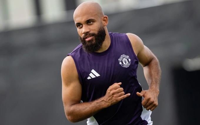 The rookie moves from Brentford is trying to practice