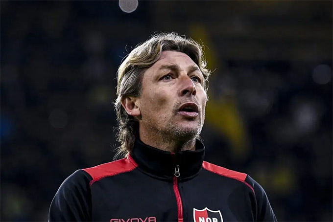 Gabriel Heinze joined the training team at Arsenal