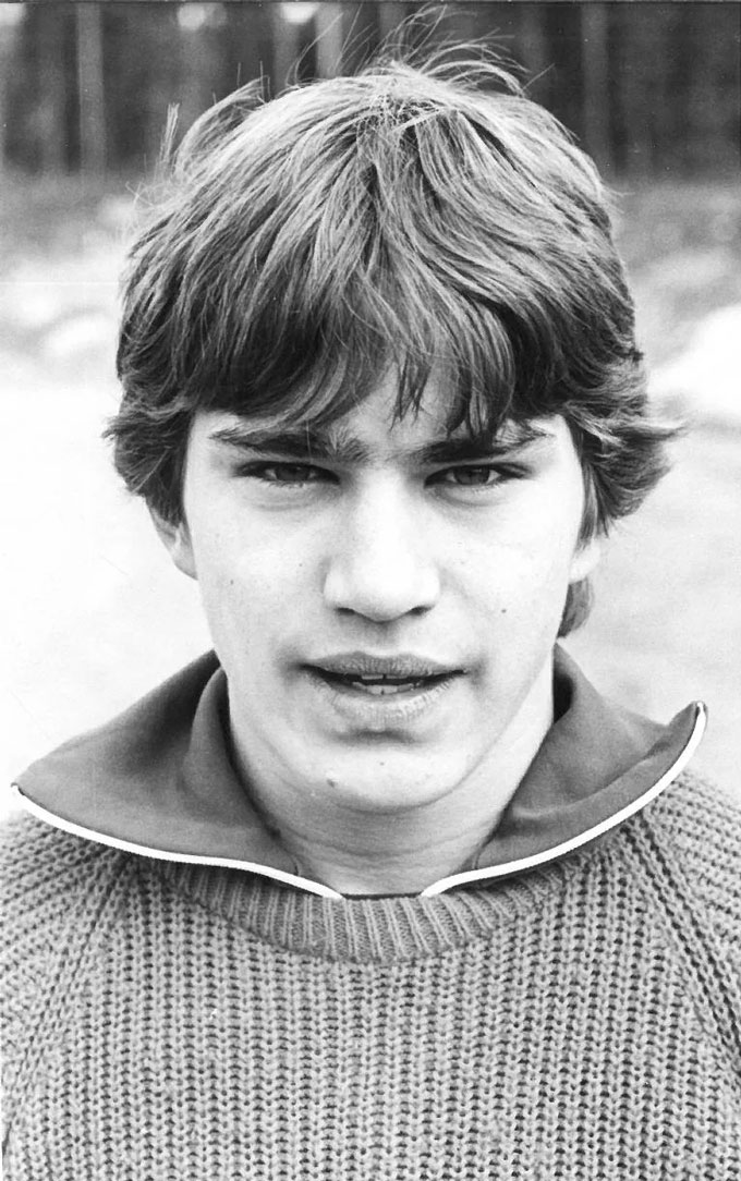 Mr. Stefan was also a player but only wearing small teams in Sweden