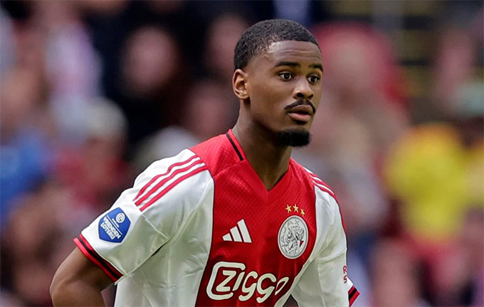 Why does Chelsea want Jorrel Hato?