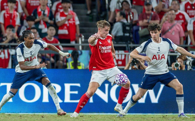 Gyokeres causes many difficulties for Tottenham's defense