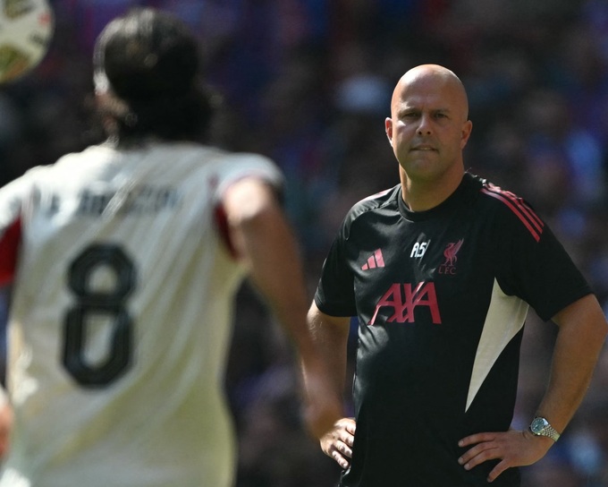 Liverpool twice led the goal 2 times, but the team of coach Arne Slot still lost the Super Cup of Crystal Palace
