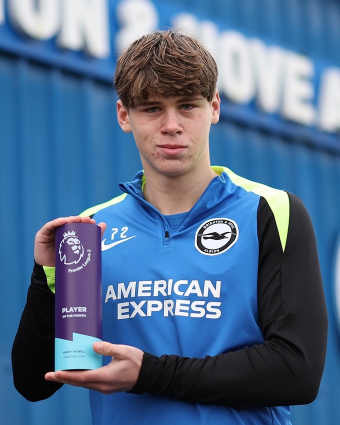 Harry Howell was highly appreciated by Fabian Hurzeler of Brighton
