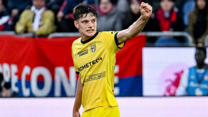 Leoni is the bright defensive star of Italian football