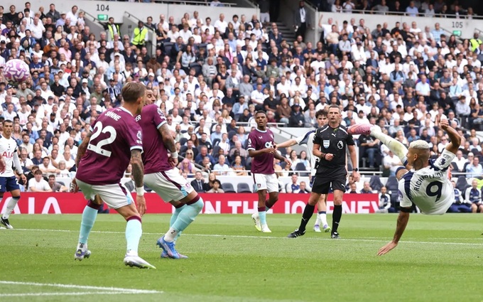 Richarlison "lampshade" Beautiful to tear the Burnley net