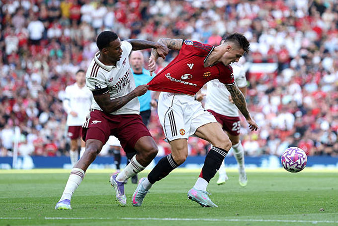 Sesko caused many difficulties for Arsenal's defense thanks to the aggression