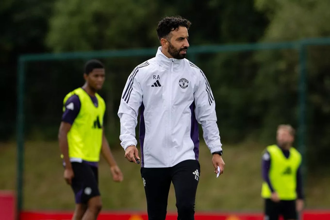 Coach Amorim seems to be planning with JJ Gabriel