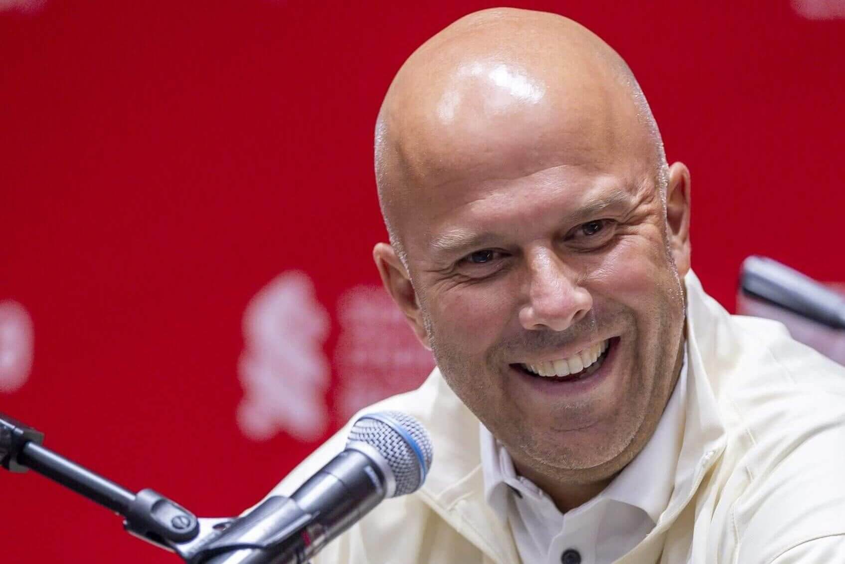 Before returning from the Asian tour, the Dutch coach Arne Slot had a conversation with the media