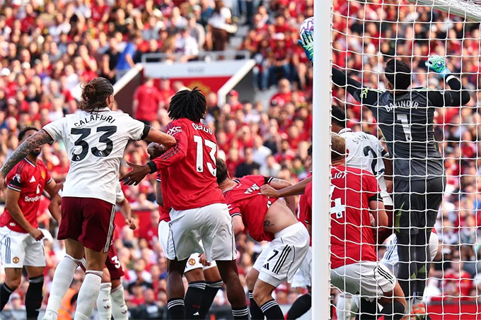 Former referee Clattenburg said that the English Premier League made a mistake that made MU lose