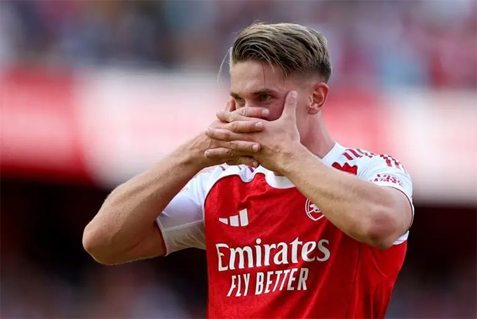 Gyokeres celebrate the familiar style when scoring the first goal for Arsenal