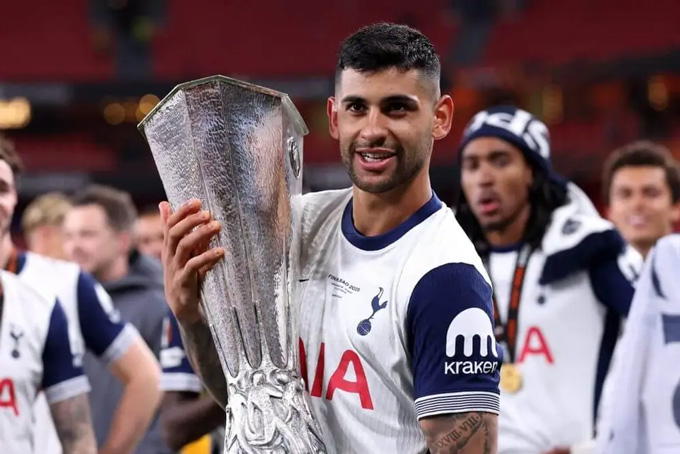 Romero is the new captain of Tottenham